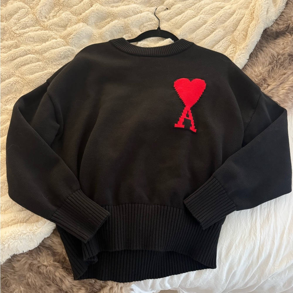 Ami Paris black sweater size M, worn once, men’s size but technically unisex!